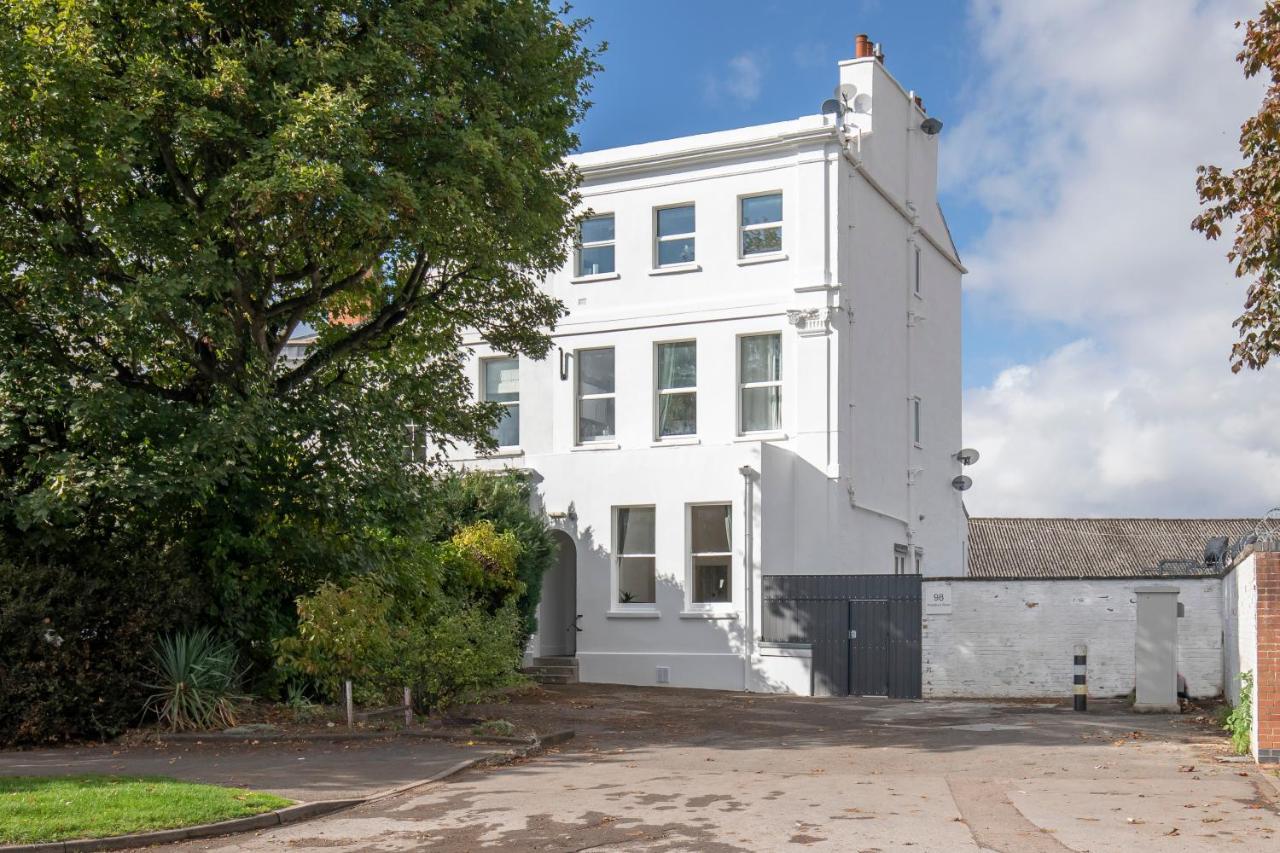 Prestbury Road Apartment Cheltenham Exterior photo